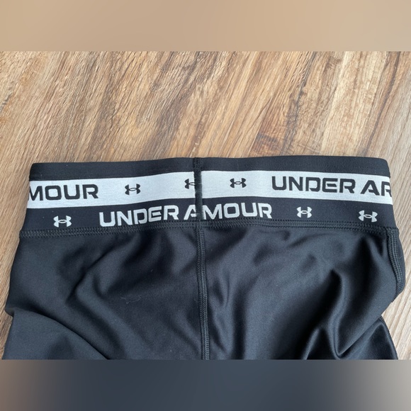 Under Armour Leggings Black Youth Med. EUC - Picture 4 of 5